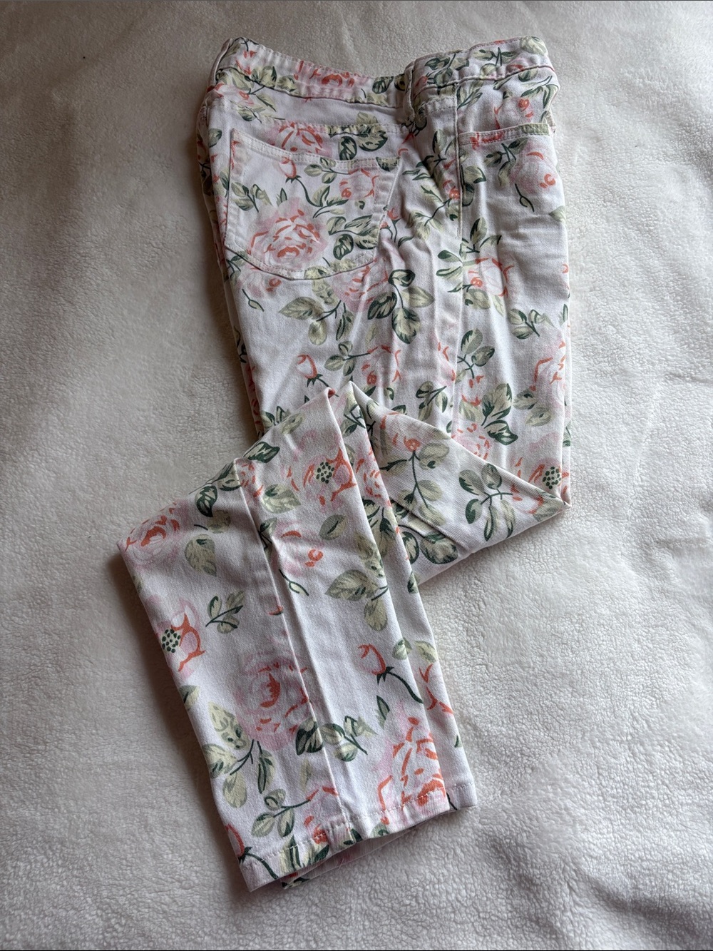 Forever 21 White Floral Cropped Jeans